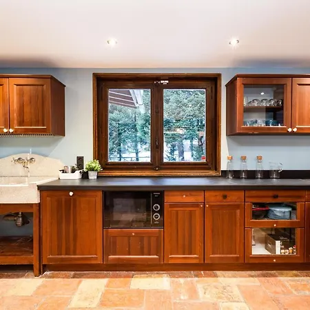 Chalet Les Praz - 280sqm - Sauna Cinema Fitness - 5 Bedrooms In Heart Of Les Praz - By Cozee *